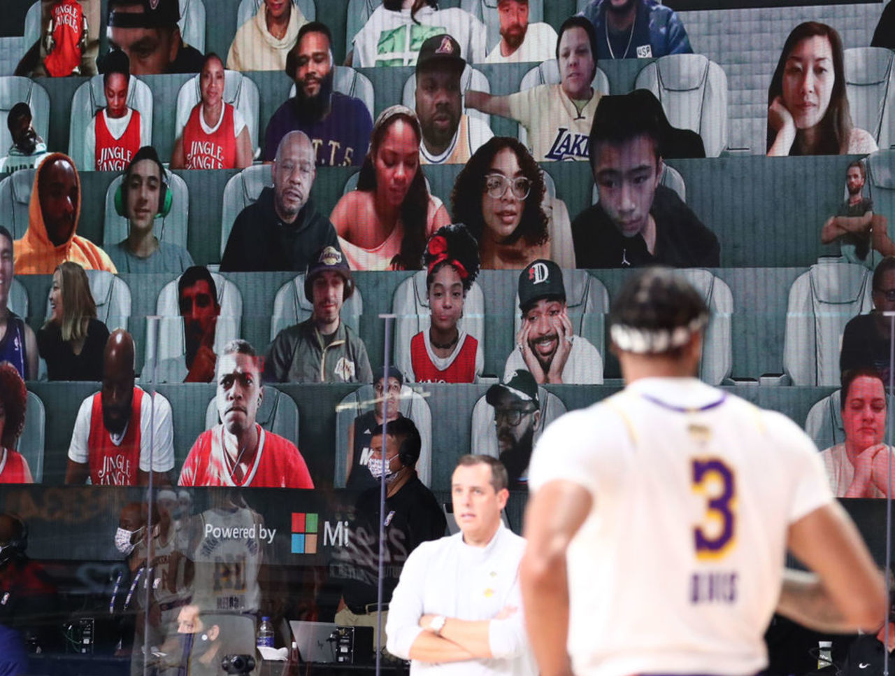 2020-21赛季NBA虚拟球迷体验的转型