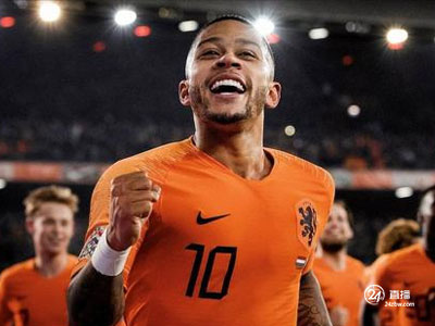 荷兰队欧洲杯26人决赛大名单出炉，德培、德容领先