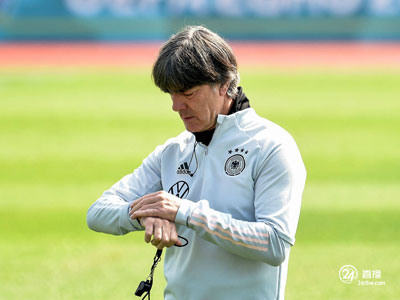 德国媒体报道，格雷兹卡和勒夫将决定是否进入欧洲杯首场比赛名单