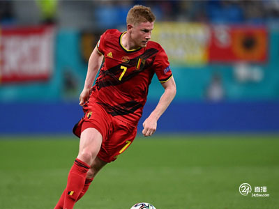 根据官方消息，德布鲁内被选为比利时和芬兰比赛的最佳球员