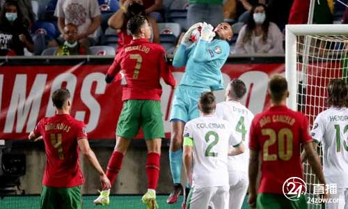 罗纳尔多以两个进球扭转了局面，登上了国家队得分榜的榜首。葡萄牙2-1击败爱尔兰