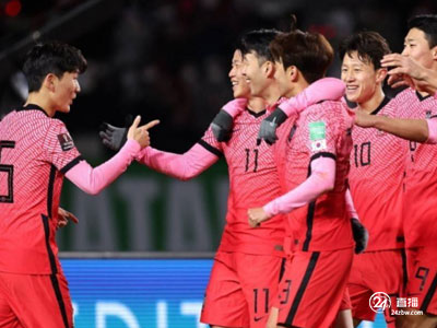 黄希灿射门，孙兴云多次错失良机，韩国队在世界预选赛中以1-0击败阿联酋队