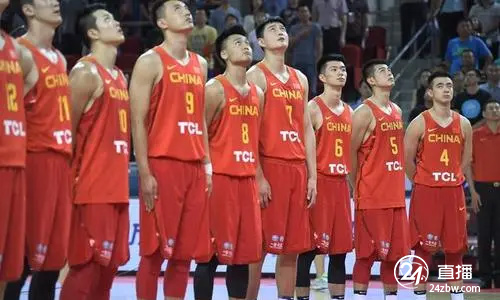 想什么？《中国篮球发展报告》称，1.25亿篮球运动员抱怨篮球运动员。