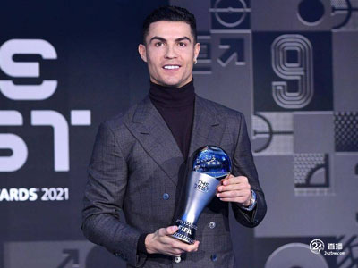 根据官方消息，罗纳尔多获得了国际足联男子足球运动员特别奖