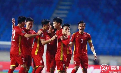 越南队前锋：新年第一天与中国队的比赛非常特别。我们将全力以赴为比赛做准备