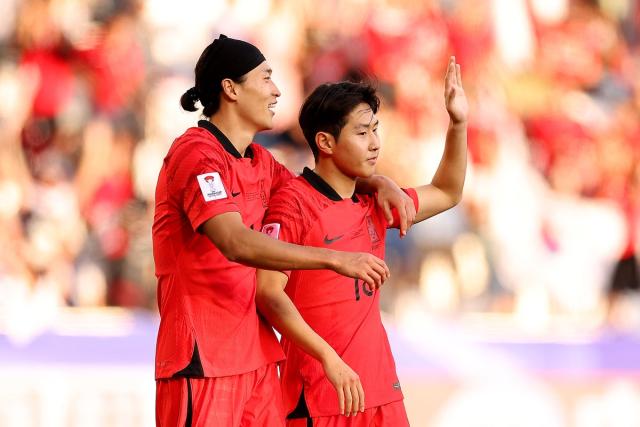 李钢人的《双回声》和孙兴潜的《假秋染黄！韩国亚洲杯的揭幕战是巴林3-1的胜利！