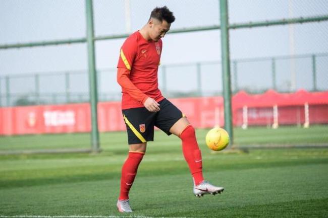 申花港球员成为中国足协亚洲杯大名单上的关键球员了吗！