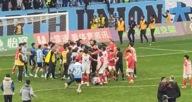中国足协：广州队、大连英博涉事球员俱乐部将受到严惩