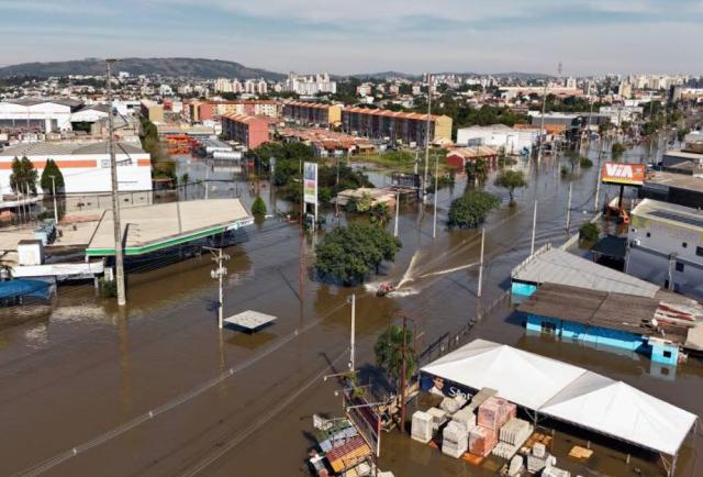 暴雨致巴西95人死亡，受灾南部巴西州比赛推迟