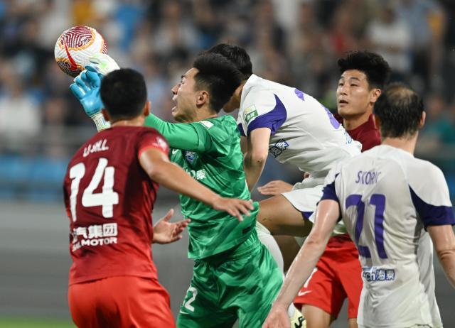 马德兴：我们是否可以加大升级和降级的力度来增强中国联赛的竞争力？