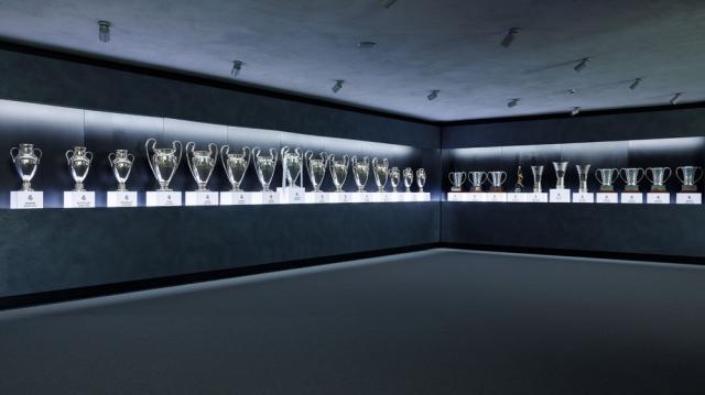 皇家马德里成为第一家达到10亿元的俱乐部，工资不到成本的一半