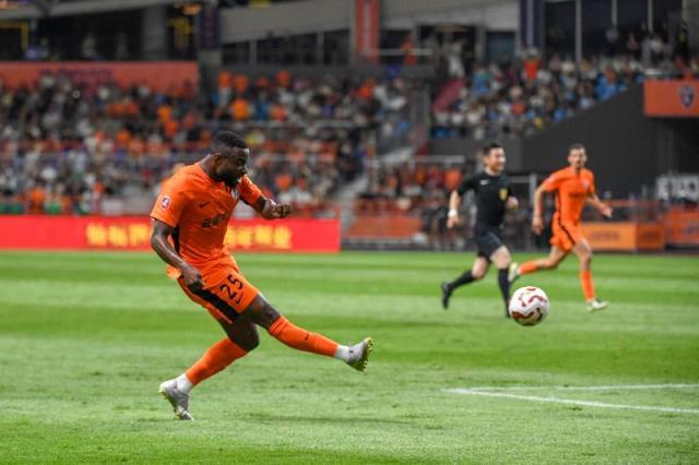 [足协杯]罗静闪电战奥斯卡双环玉坤3-0广州豹晋级
