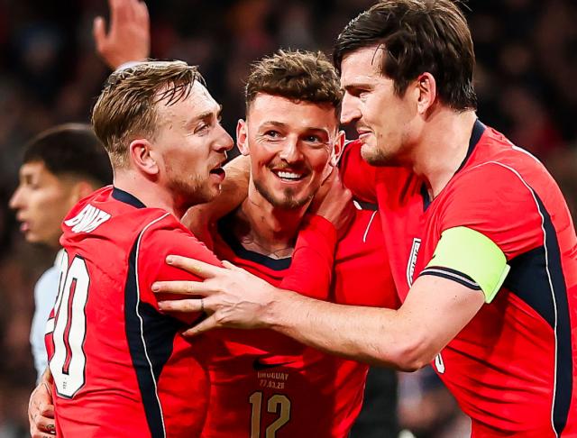 【友谊赛】本-怀特首球+送分英格兰1-1乌拉圭